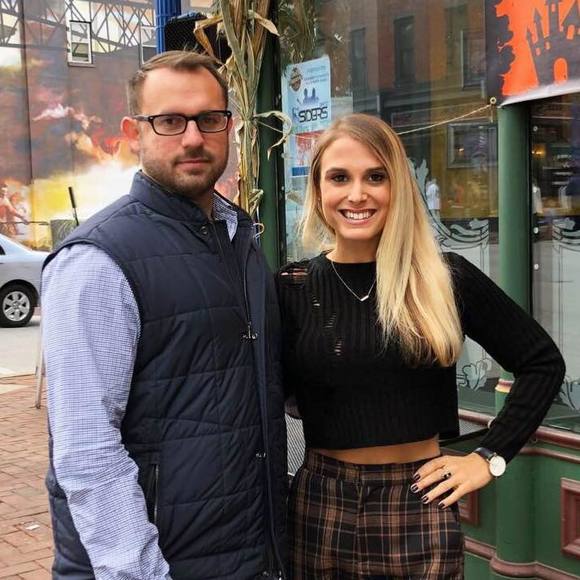 Meet your Posher, Lauren - Picture 1 of 1